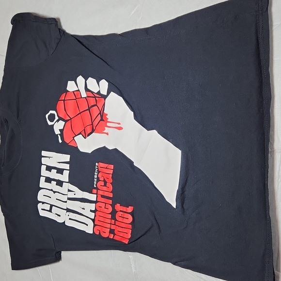 Green Day T-Shirt - Picture 1 of 9